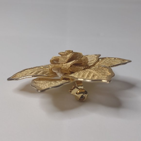 Lightweight Gold Tone Metal Mesh Rose Brooch - Picture 14 of 16